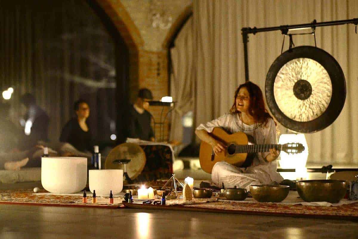Therapeutische ceremonie met magische paddenstoelen in Barcelona, Spanje