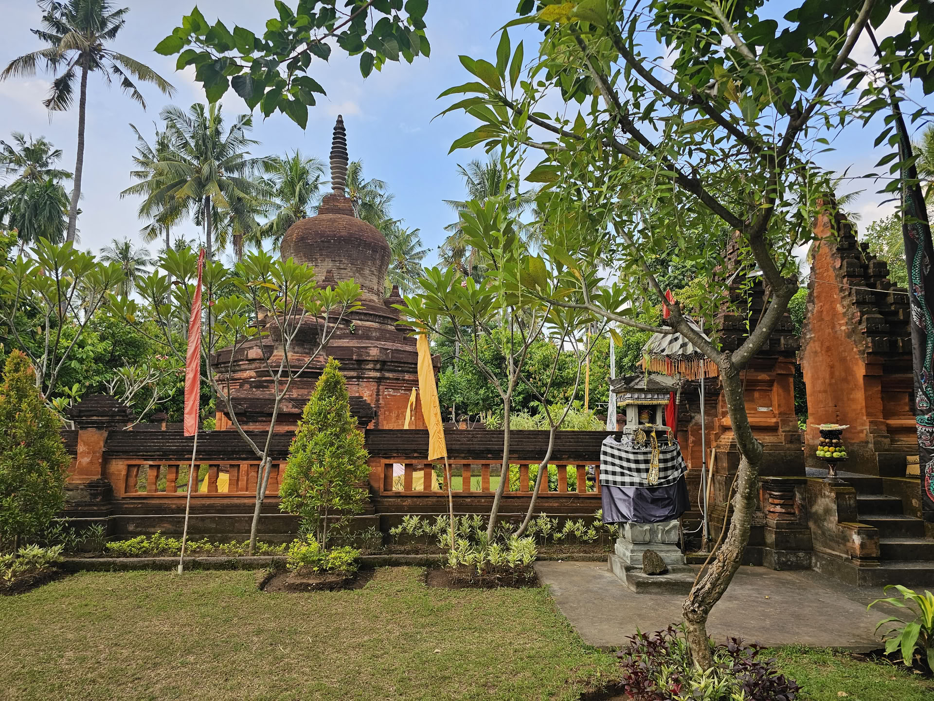 Vollemaanseremonie bij Candi Buddha