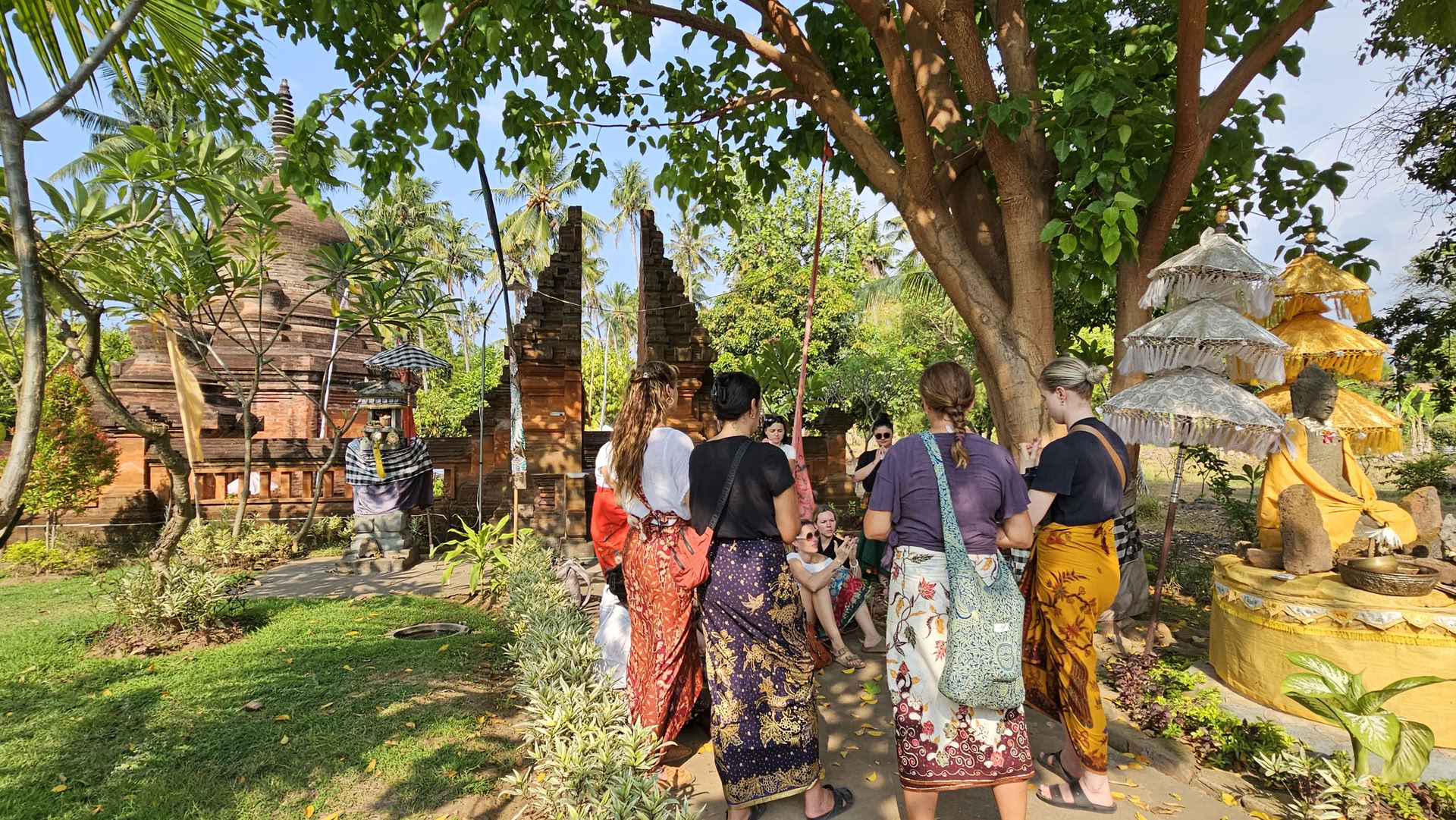 Vollemaanseremonie bij Candi Buddha