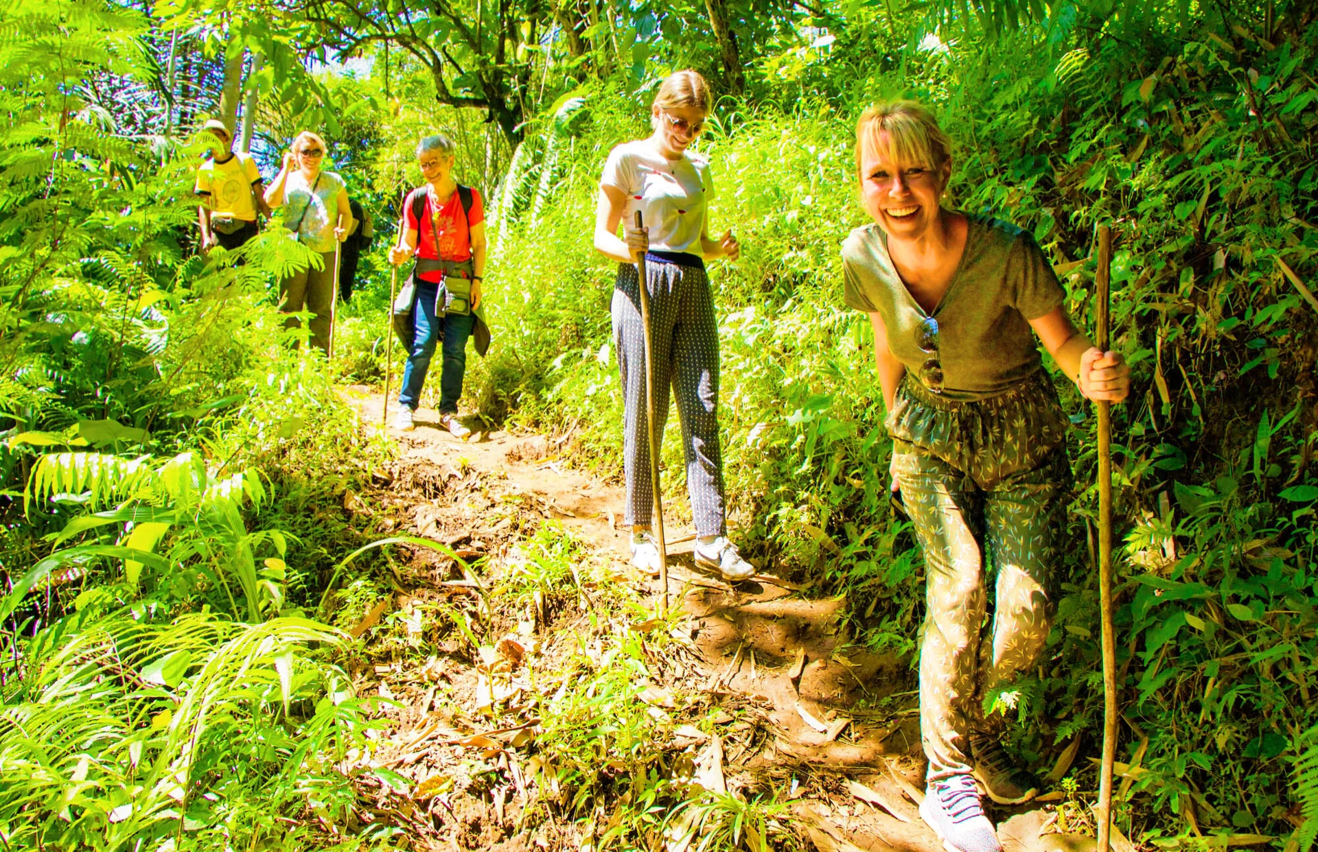 Zen-trekking en ontdekking van watervallen
