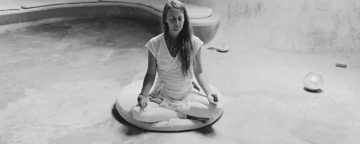 Yin Yoga, oorzaadjes en klankreis met Sonja