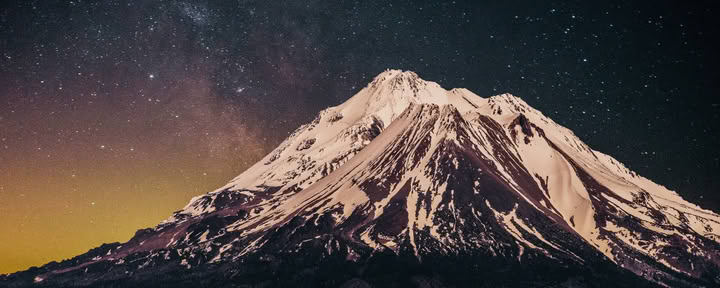 Goddelijke Eenwordingsretraite Mount Shasta en lente-equinox