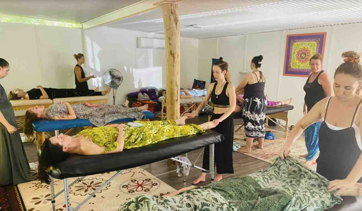 Lava Schelp Massage Training