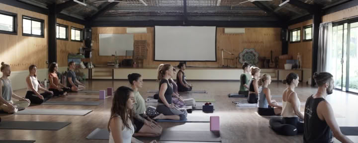 200-uurs yoga-docentenopleiding immersieretraject
