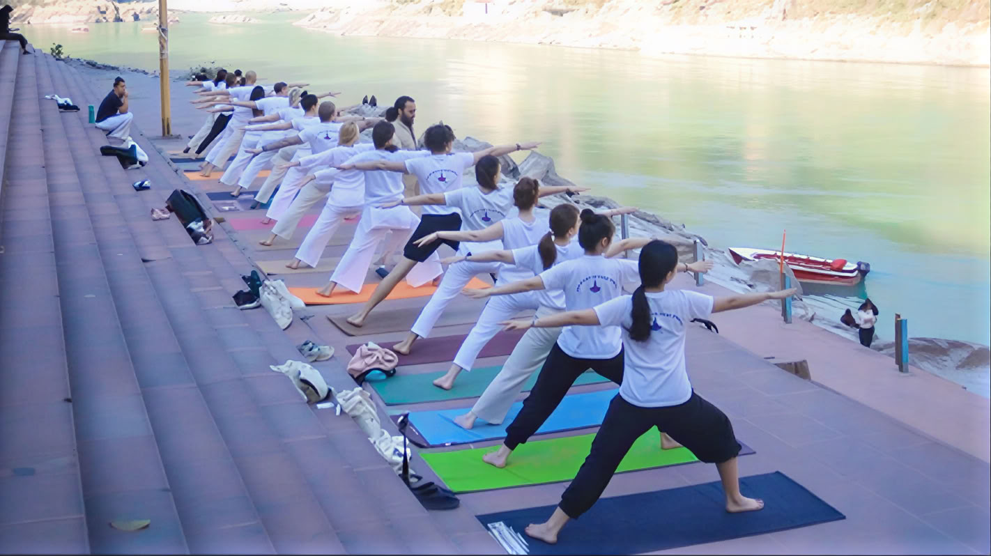 100-uurs yogadocententraining in Rishikesh, India