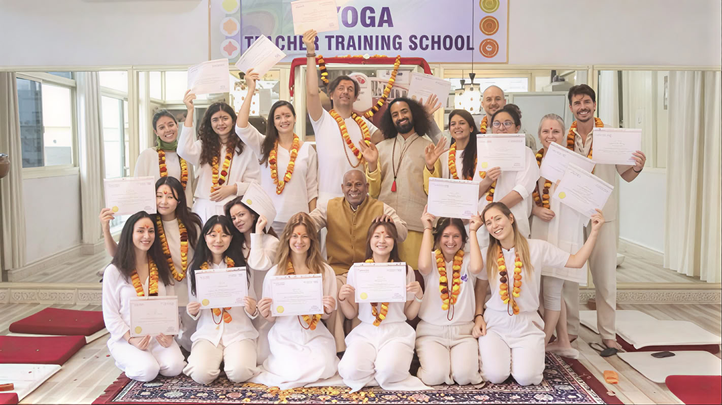 100-uurs yogadocententraining in Rishikesh, India