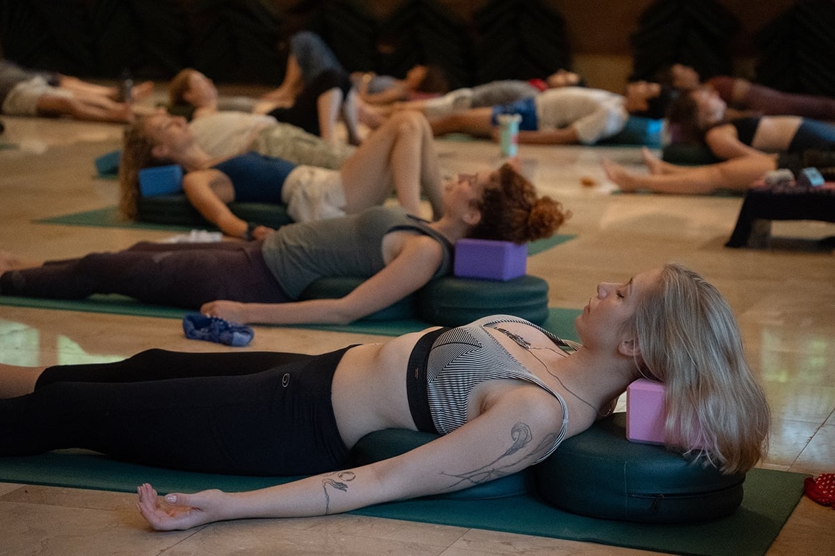 Herstellende yoga- en meditatieopleiding