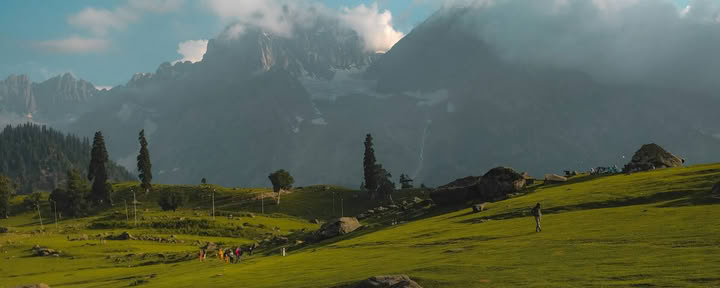 Klassieke ontsnapping in Kashmir: woonboot, weiden en gletsjerlandschappen