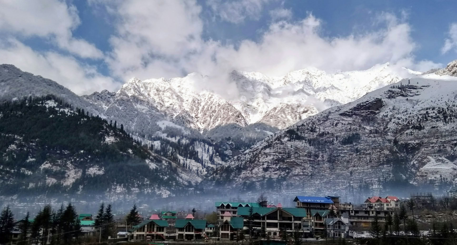 Bospaadjes naar Verborgen Gehuchten: Himalaya-retreat in Sojha, Tirthan & Sonaugi