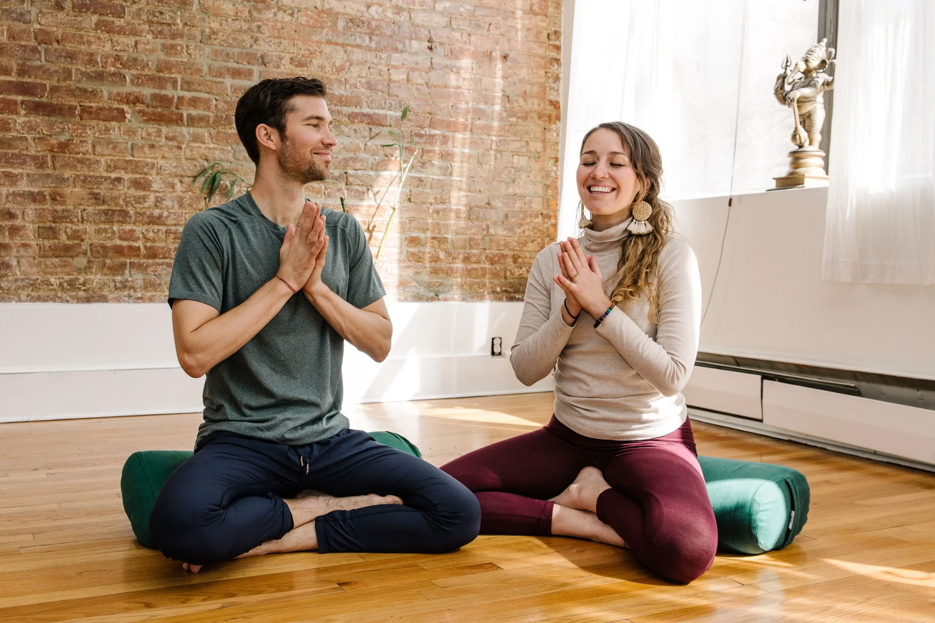 200 uur yogadocentenopleiding (programma van 8 maanden)