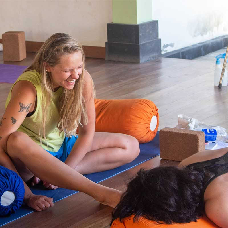 100 uur Yin Yoga-docentenopleiding Bali