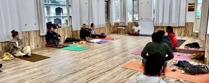 300 uur Bhakti-yoga-lerarenopleiding in Rishikesh, India