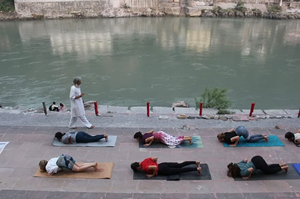 Yoga-therapie training retraite in Rishikesh – 21 dagen