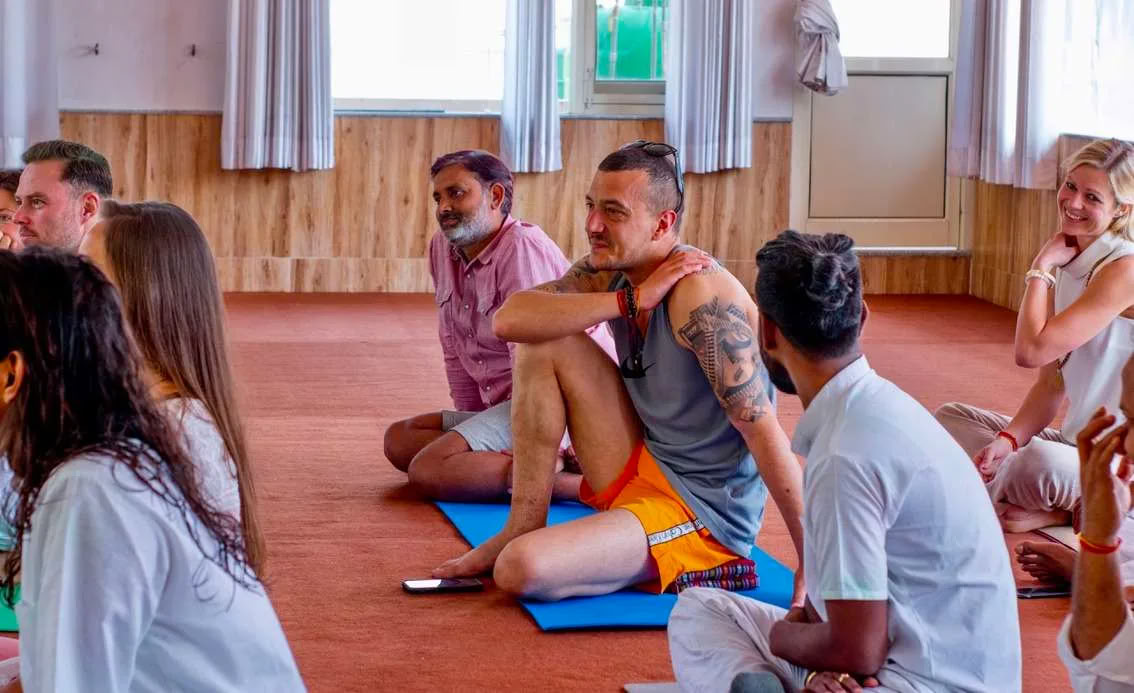 300 uur Hatha-yoga-lerarenopleiding in Rishikesh, India – 01 nov – 19 dec