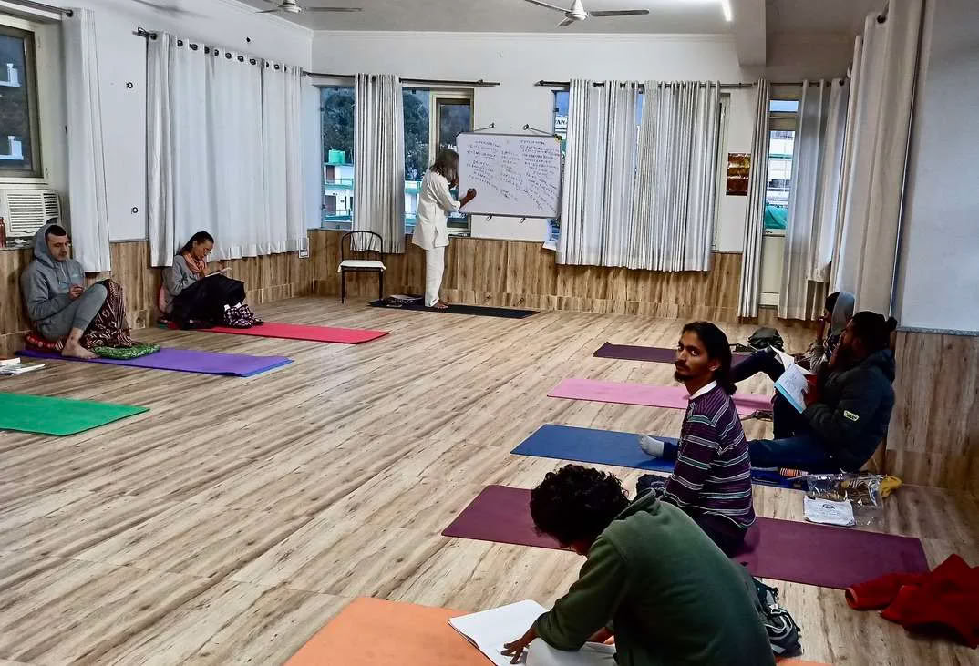 300 uur Hatha-yoga-lerarenopleiding in Rishikesh, India – 01 nov – 19 dec