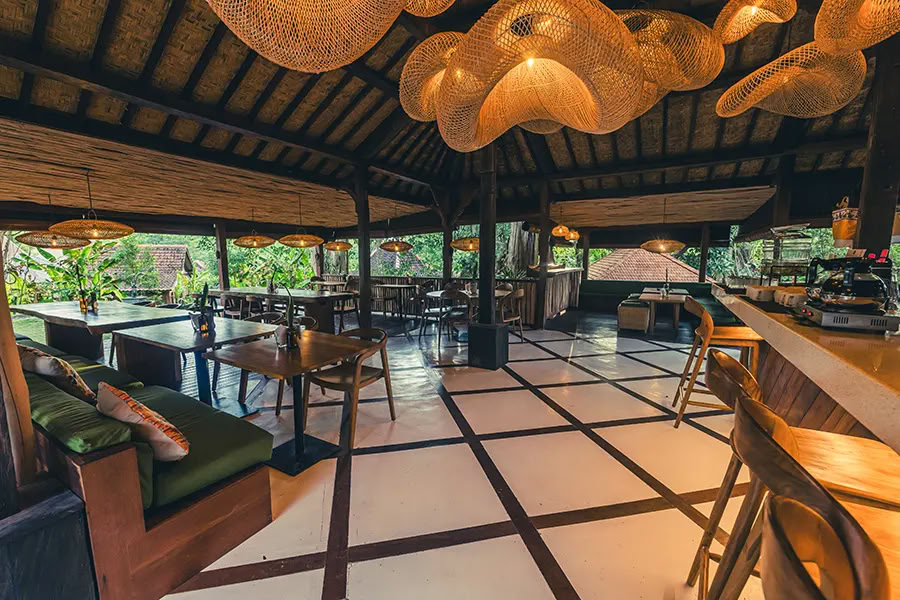 Lucidflow 100 uur van 300 uur YTT - Yoga Docentenopleiding Bali