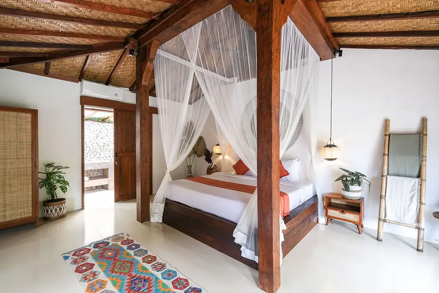 Lucidflow 100 uur van 300 uur YTT - Yoga Docentenopleiding Bali
