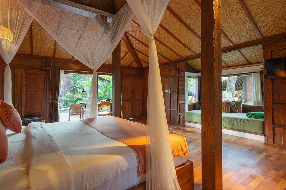 Lucidflow 100 uur van 300 uur YTT - Yoga Docentenopleiding Bali