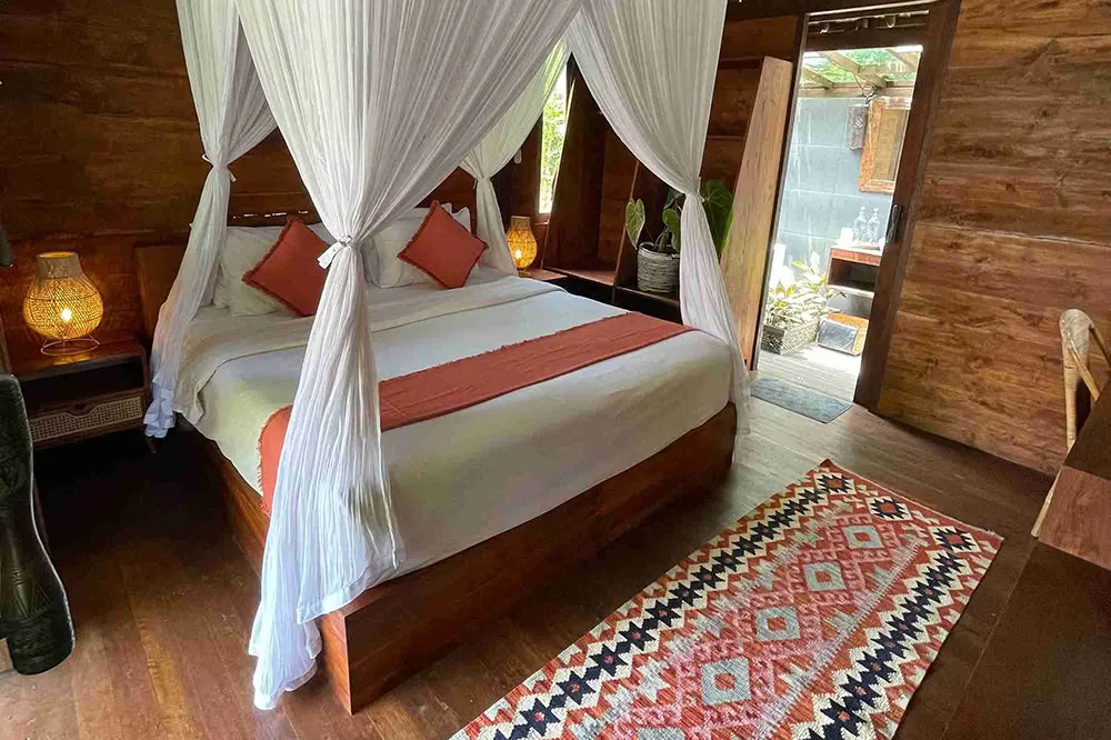 Lucidflow 100 uur van 300 uur YTT - Yoga Docentenopleiding Bali