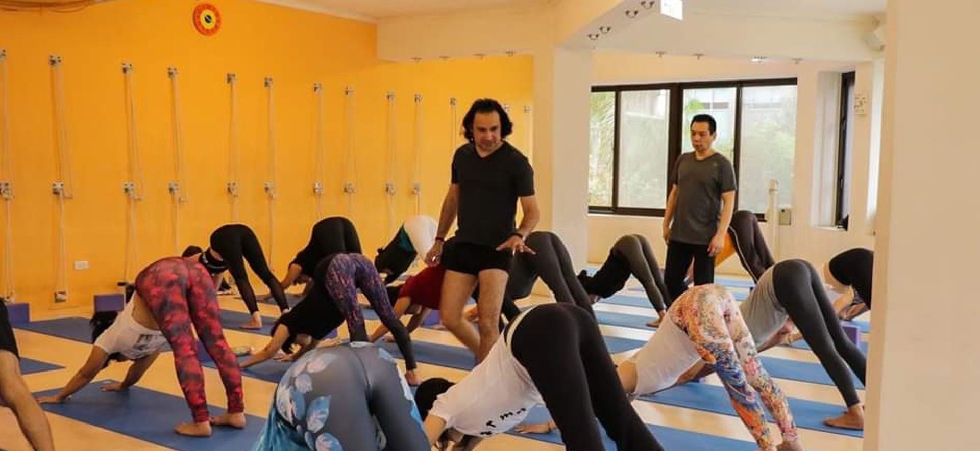 Yoga-retreatcursus van Om Yoga Rishikesh