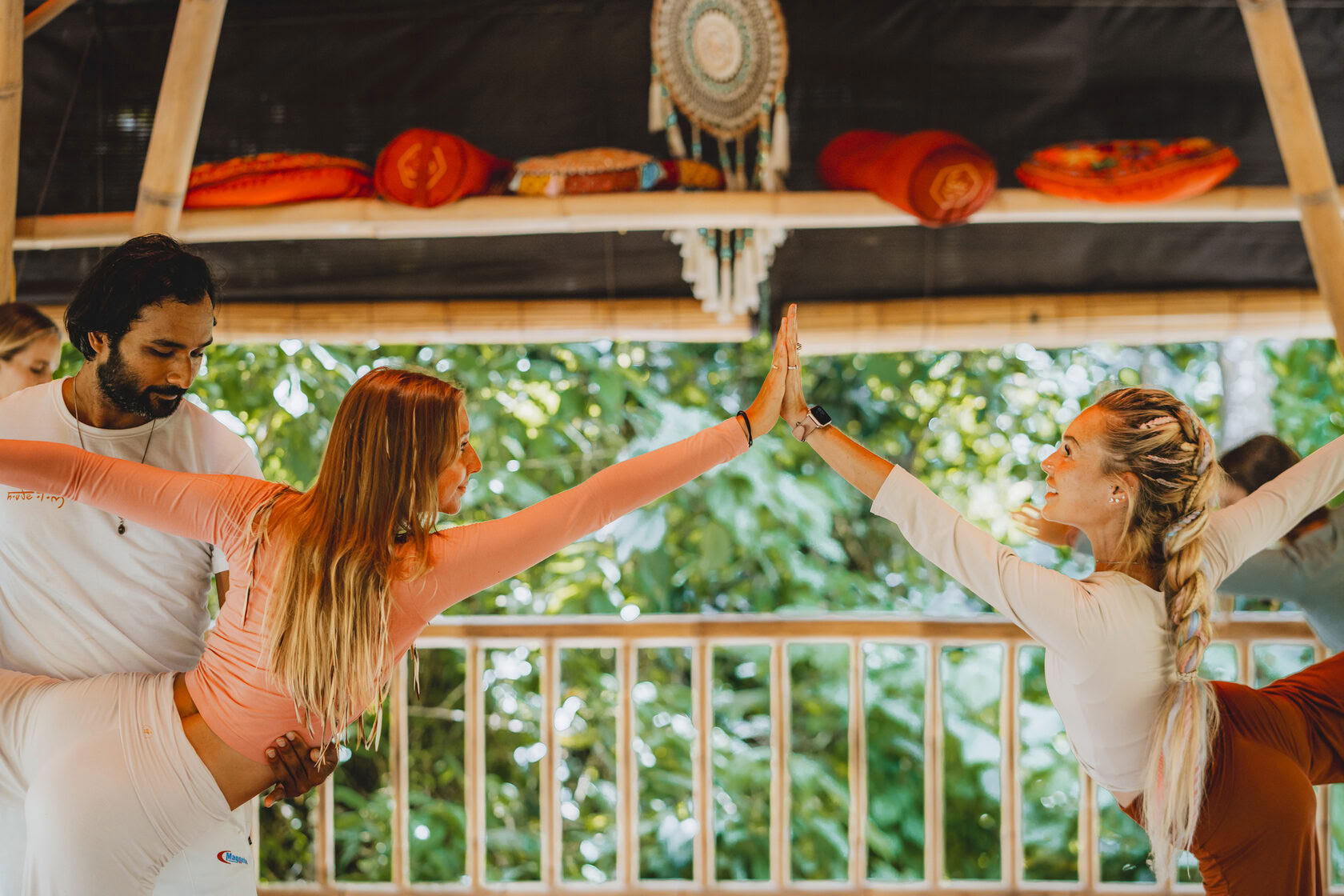 200 uur yogadocentenopleiding op Bali, Amertham