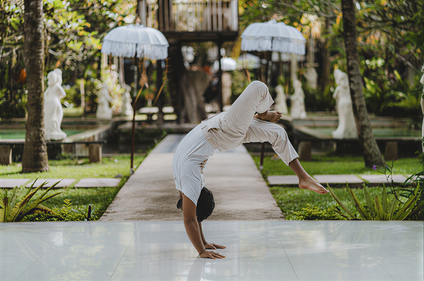 200 uur yogadocentenopleiding op Bali, Amertham