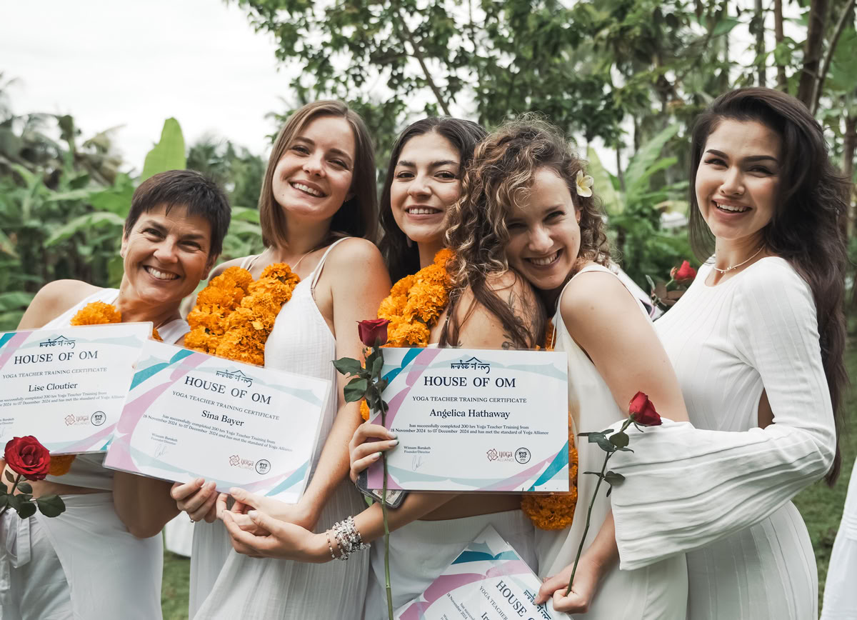 200 uur yogadocentenopleiding op Bali, Amertham