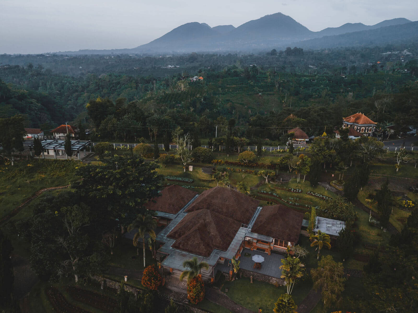Meditatieleraarstraining op Bali, Pelaga