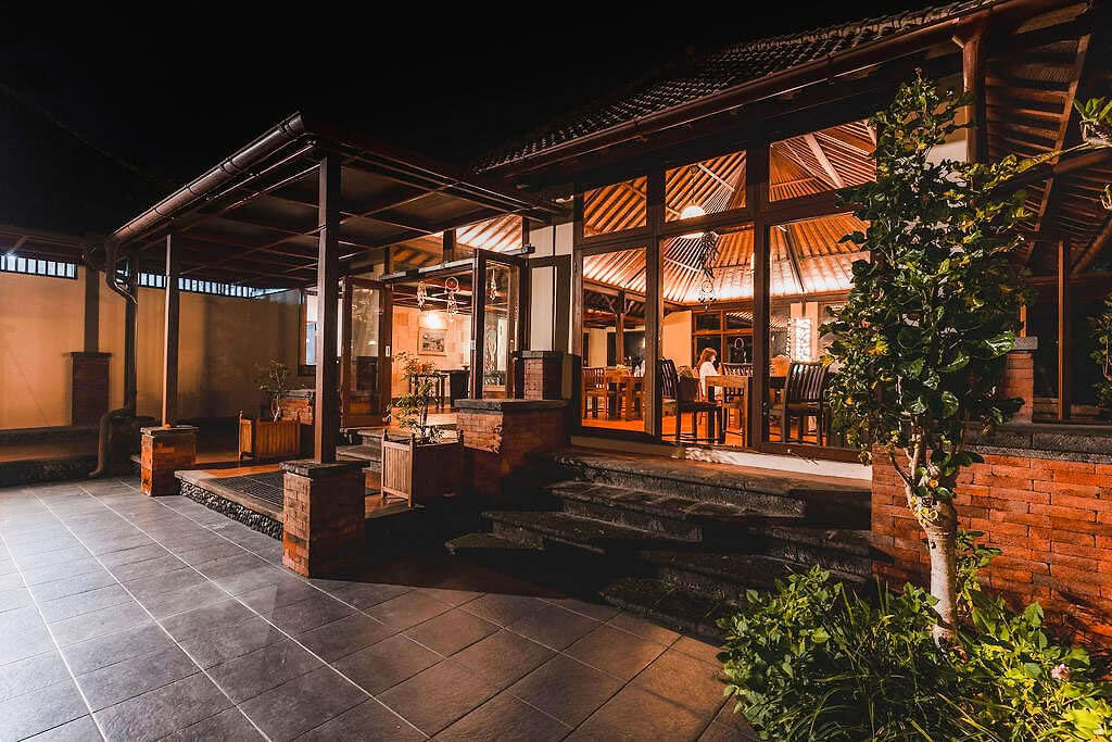 Meditatieleraarstraining op Bali, Pelaga