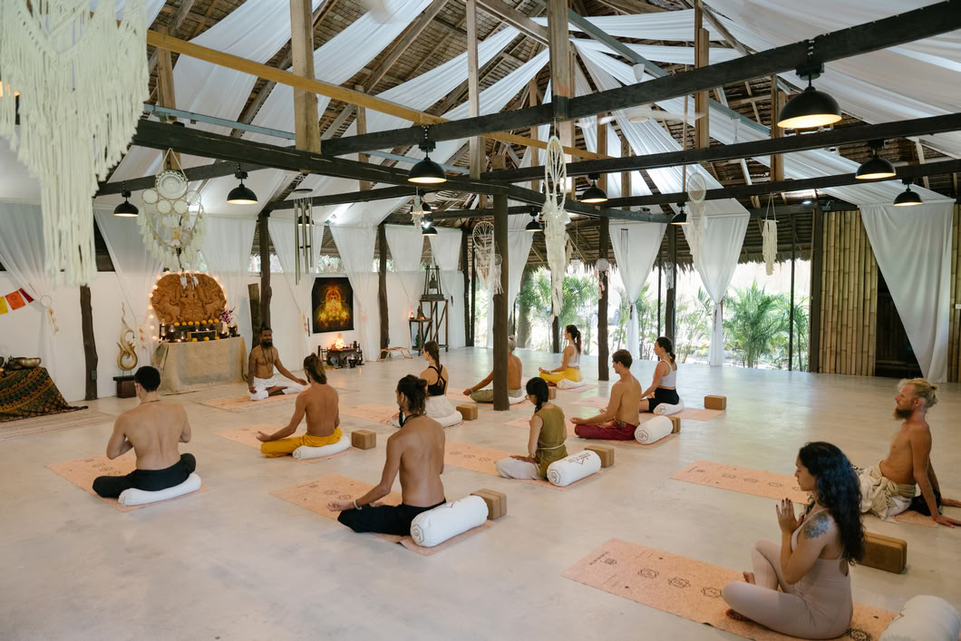 200-uurs/300-uurs hybride yogadocentenopleiding – 13 sept. – 22 sept. 2026