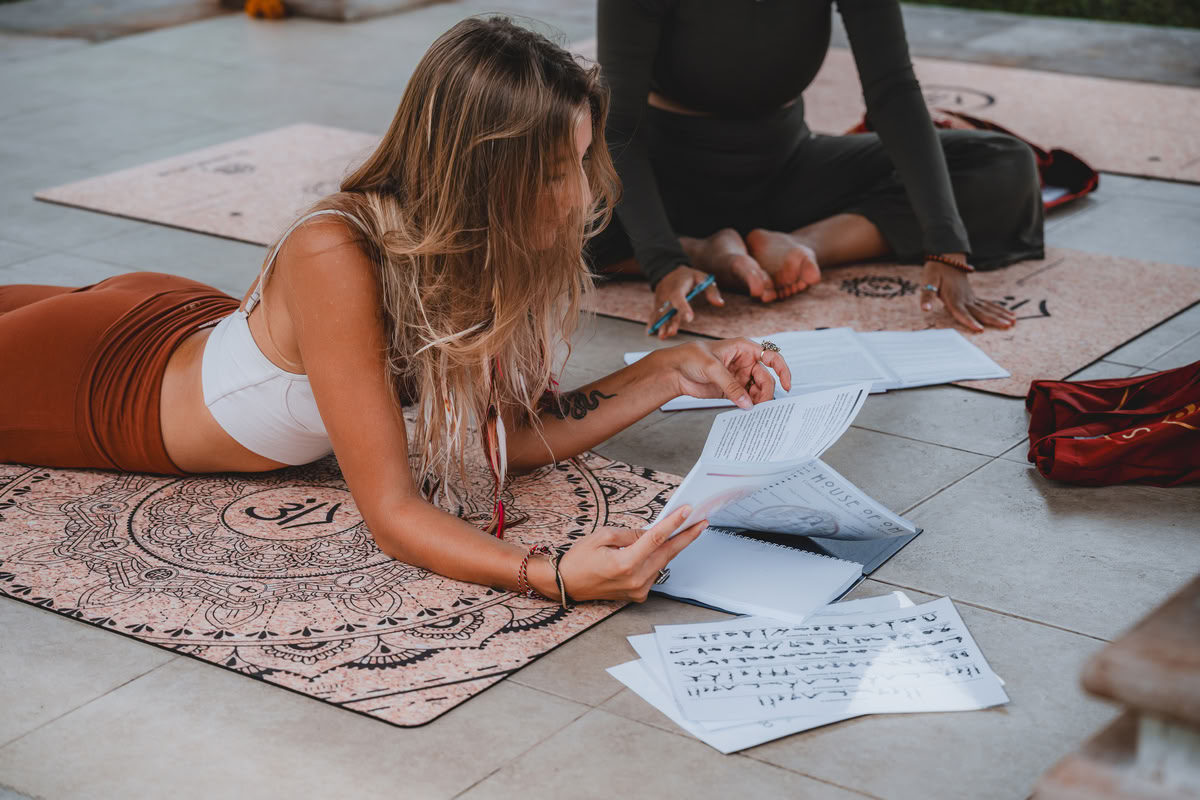 300-uurs yogadocentenopleiding – 24 aug. – 19 sep. 2026
