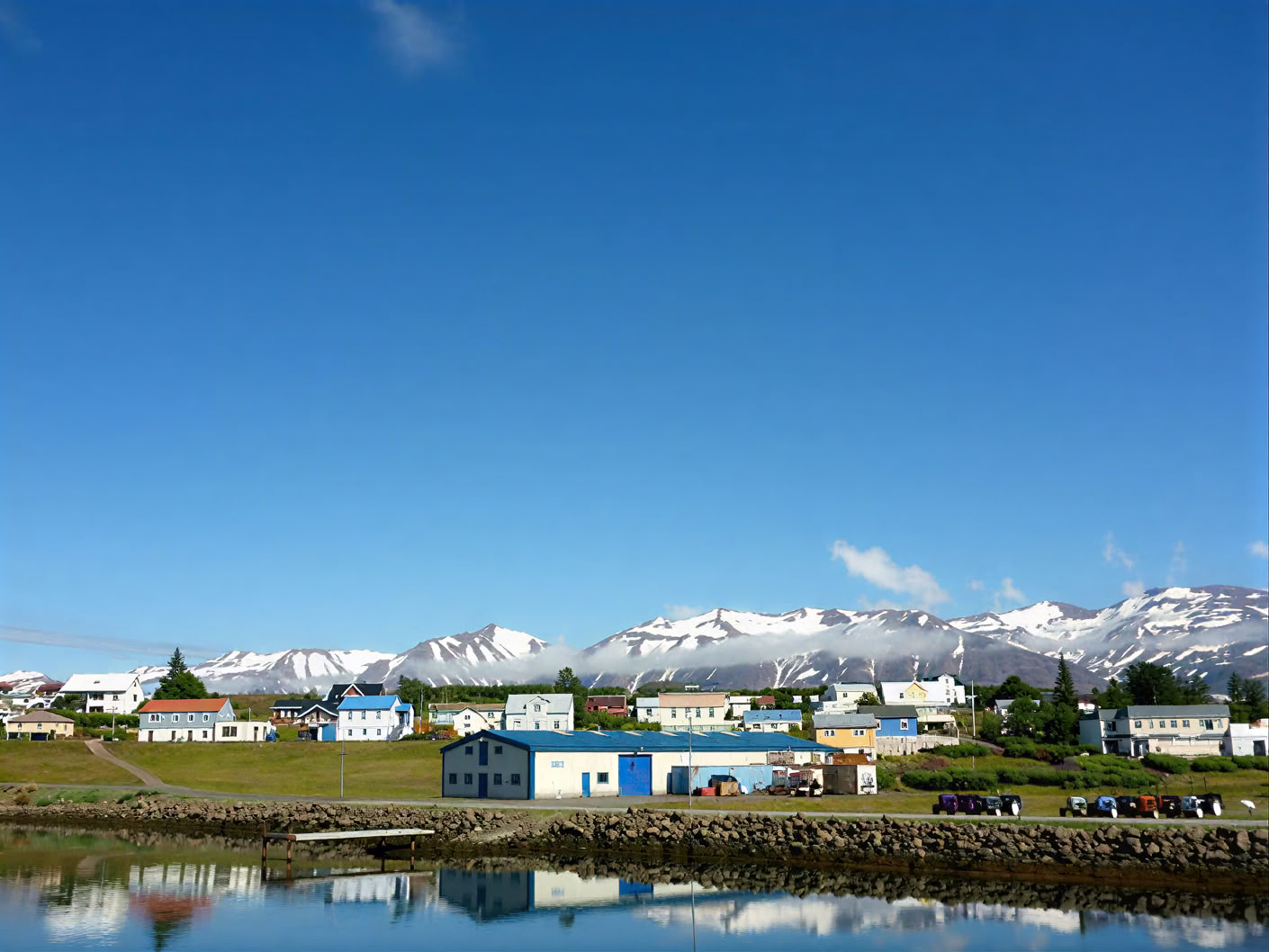 Yoga- en wandelretreat onder de middernachtzon in IJsland – Data 2026