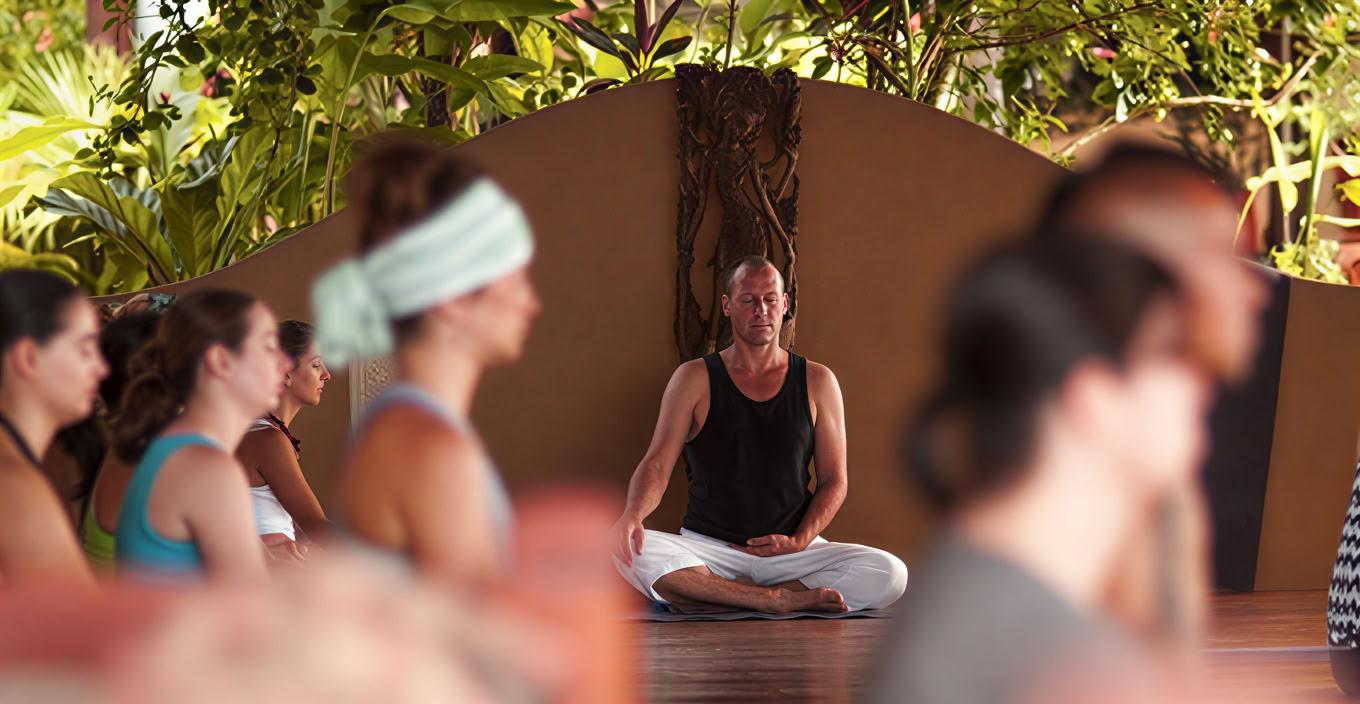 200-uurs Vinyasa- en Yin-yogadocentenopleiding – Peter Kaaberbol Kristensen