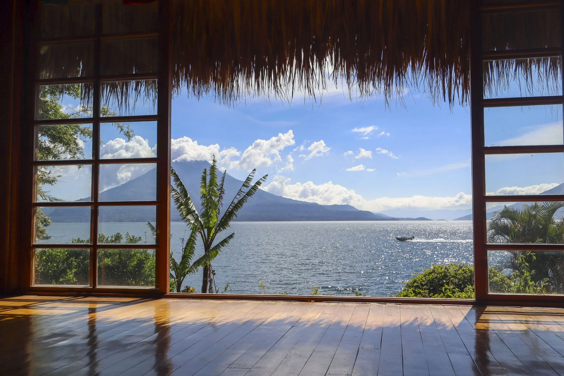 Geest van Atitlán: yoga, klank en wellness-retreat / Kom tot rust in stilte — Villa Sumaya