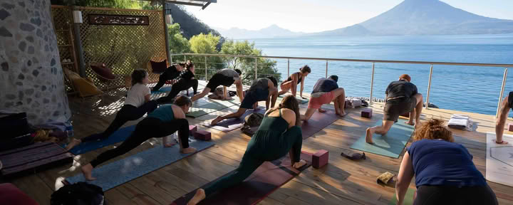 Mindful Movement-retraite / Madison Fruitman — Villa Sumaya