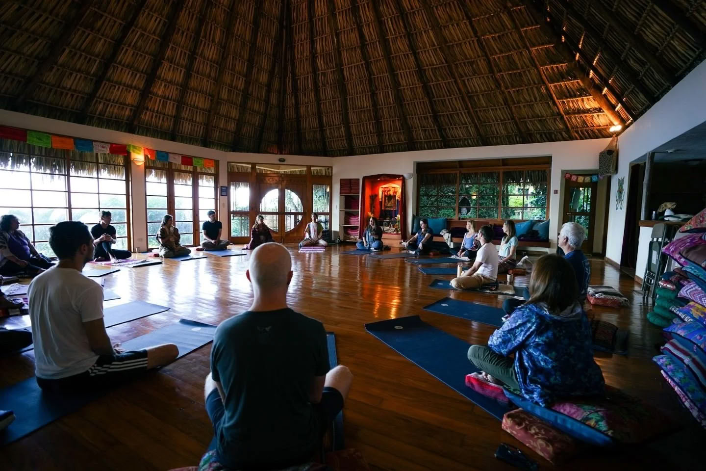 Kirtan Leiderschapstraining / Ananda Das — Villa Sumaya