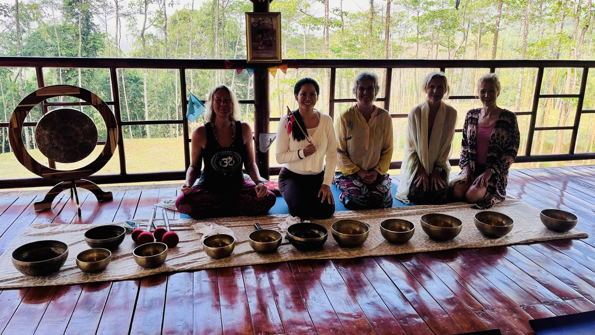 Groepsles: Zonsondergangyoga + Klankschaal Sound Bath