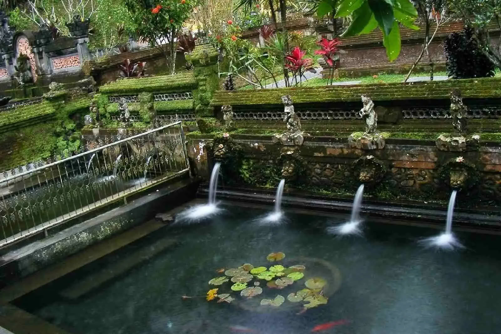 Melukat - Balinese zuiveringsceremonie