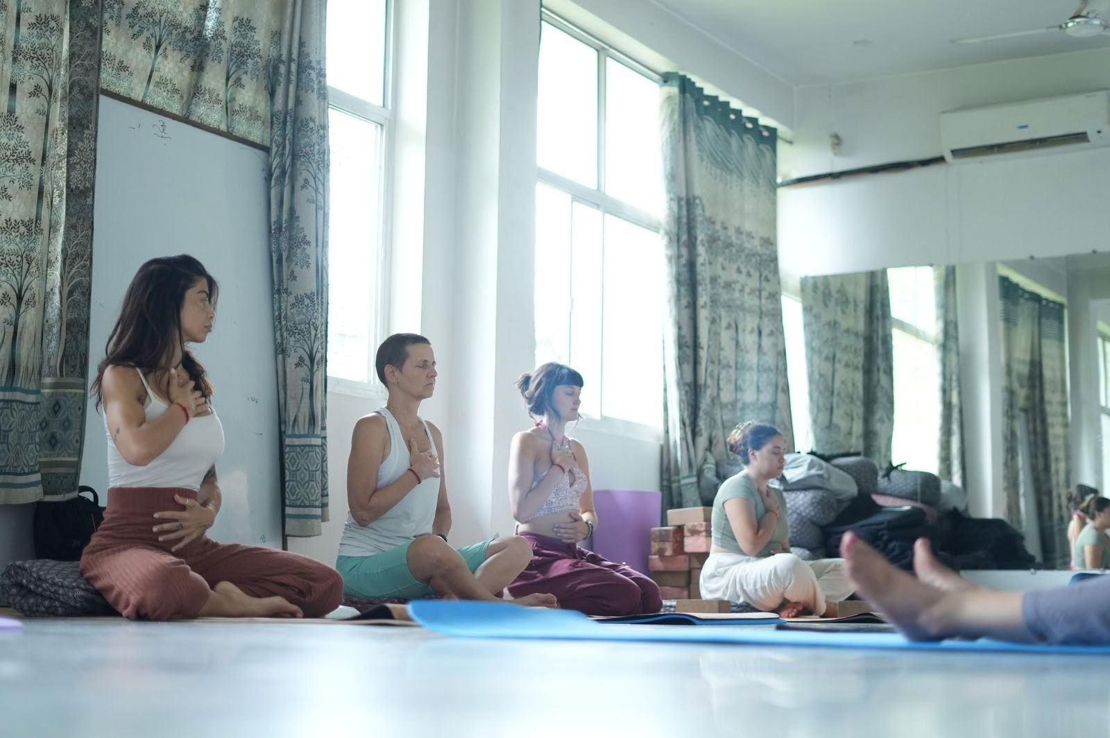 85-uurs prenatale yogadocentenopleiding
