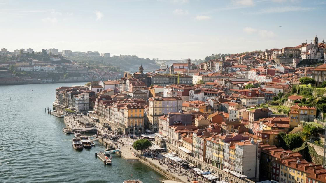 Resonerende yogaretreat - PORTO