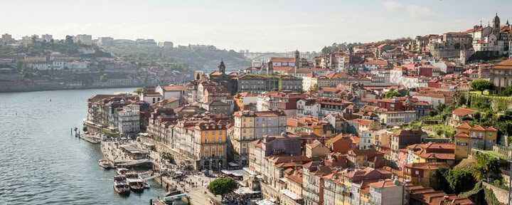 Resonerende yogaretreat - PORTO