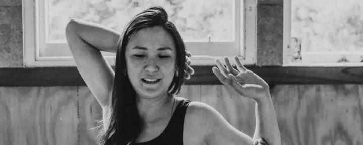 Intuïtieve Flow Yoga met Crystal Tan