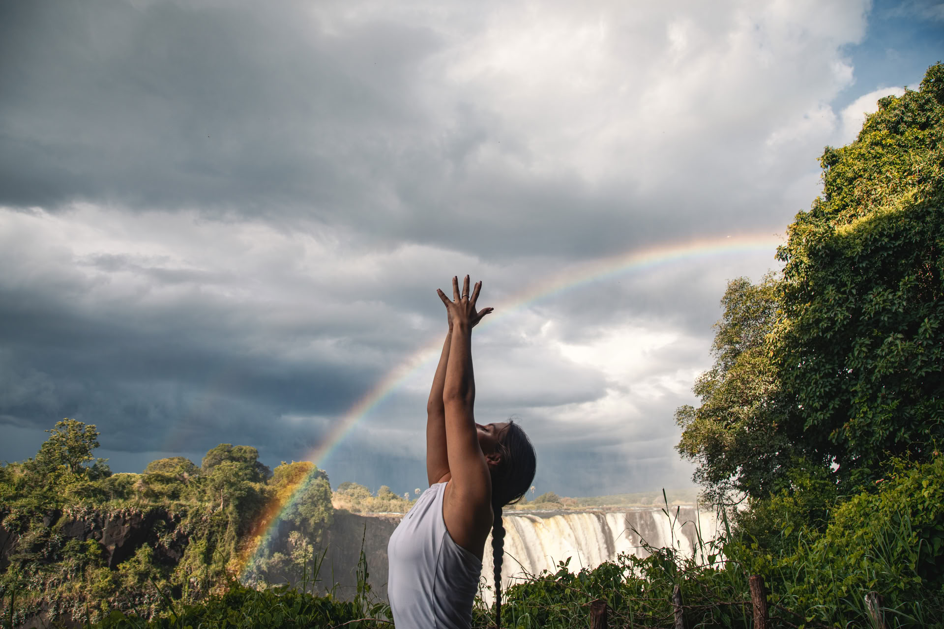 Yoga bij de watervallen