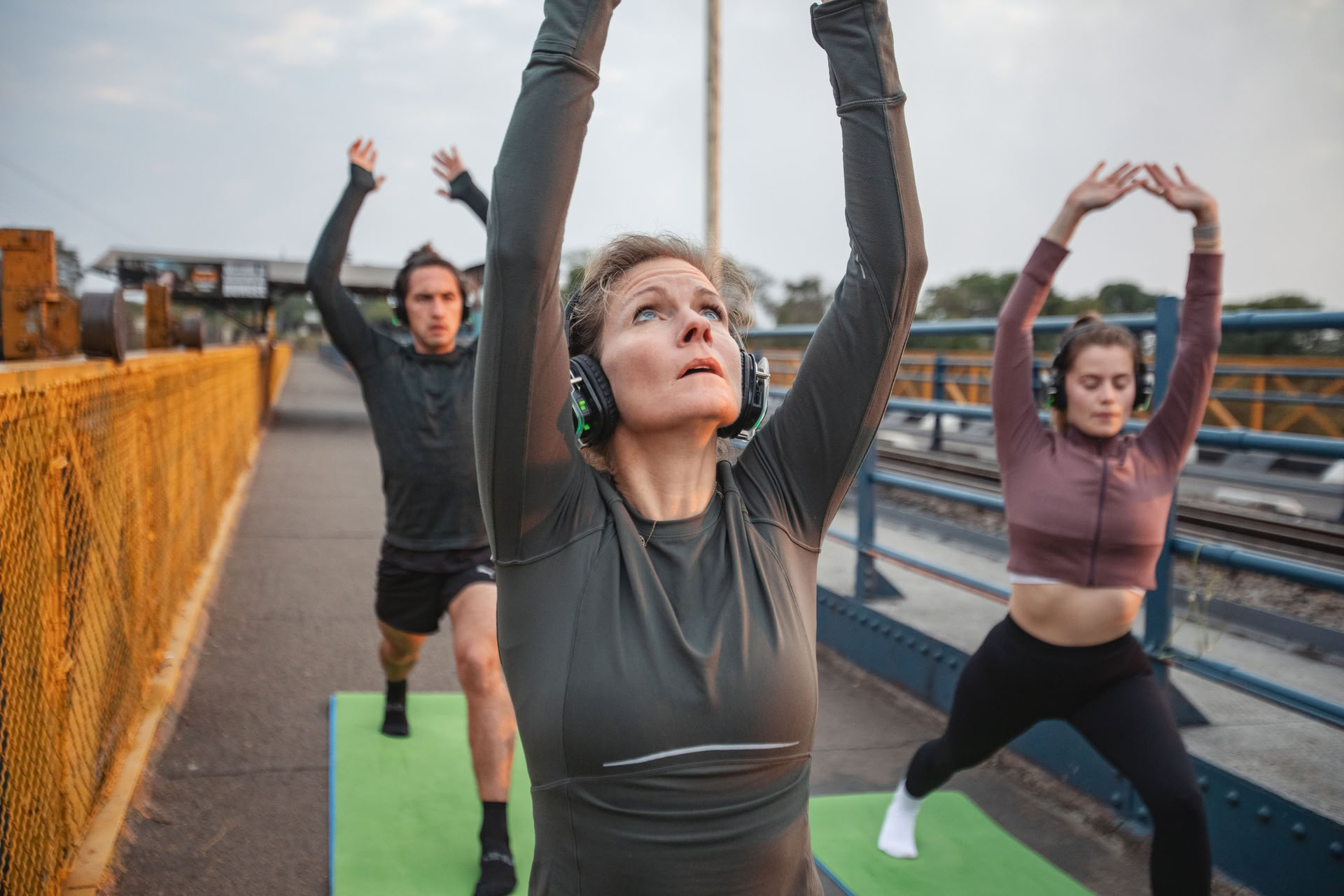 Yoga op de brug