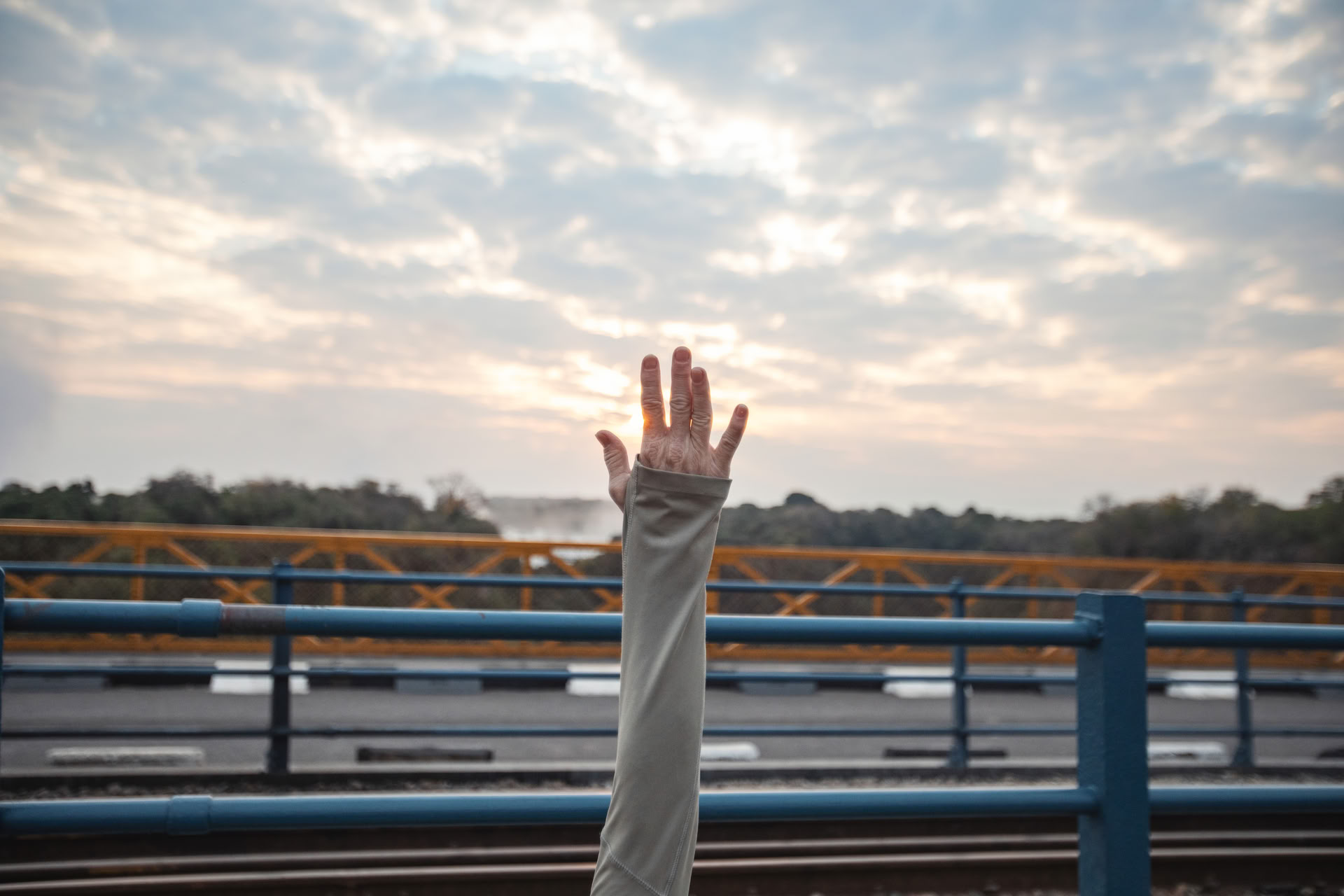 Yoga op de brug
