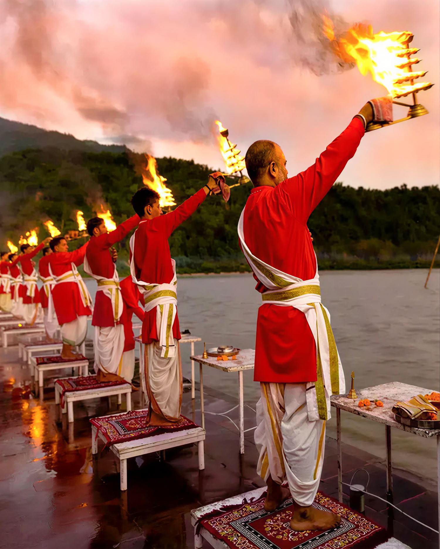 Prenatale en postnatale yogadocentenopleiding in Rishikesh, India