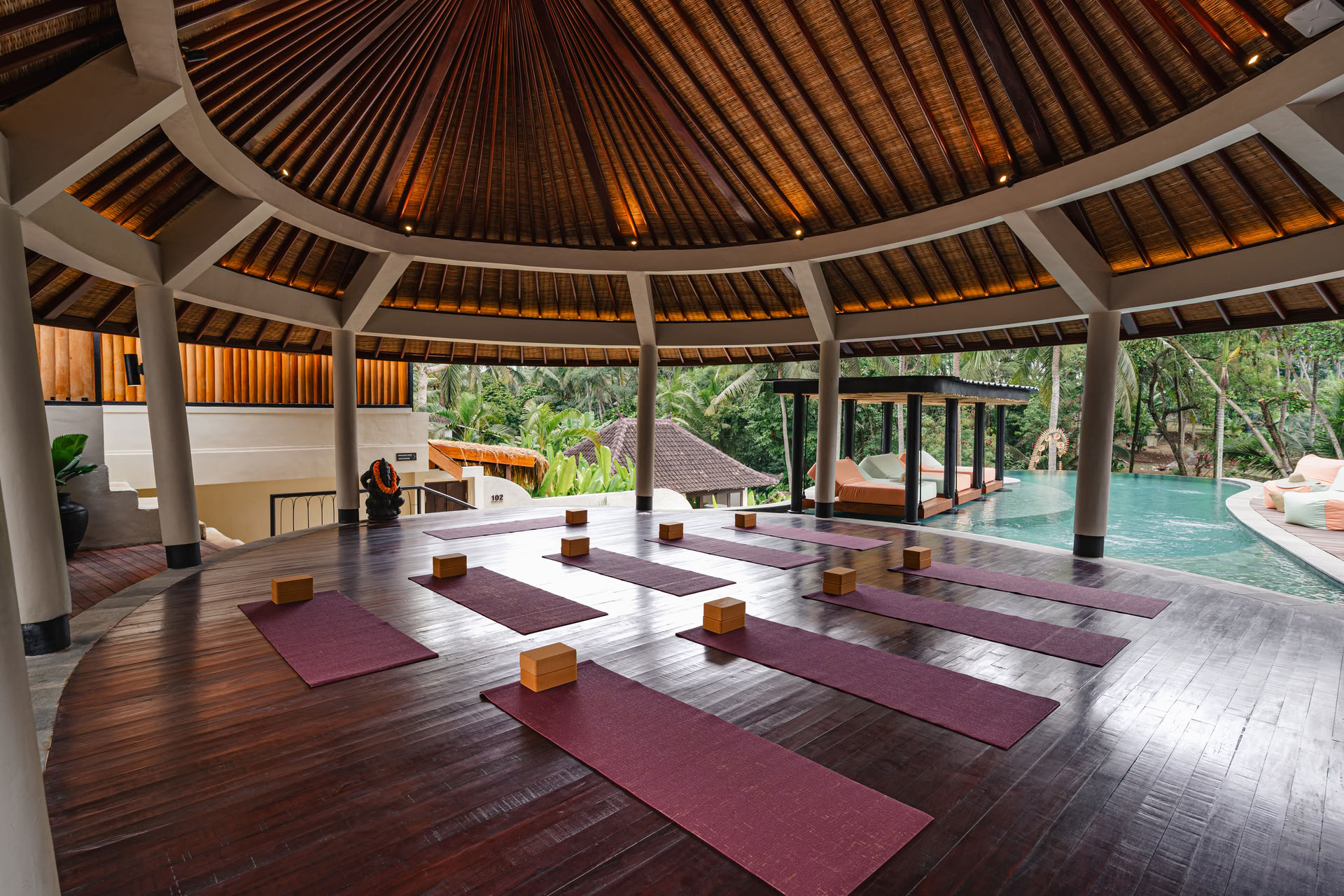 20-uurs yogadocentenopleiding