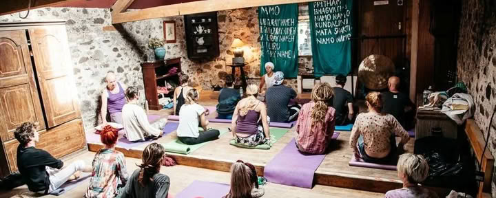 Verbinding - Kundalini Yoga en Bosbaden Retreat