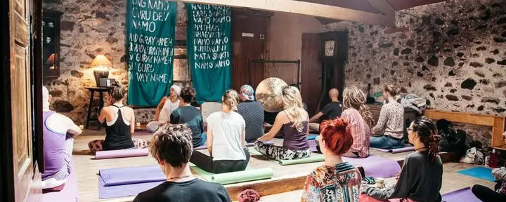 Verhoog je trilling en manifesteer het leven dat je wilt - Kundalini Yoga Workshop