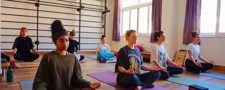 4 Nachten 5 Dagen Yoga- en Wellnessretreat in Rishikesh, India